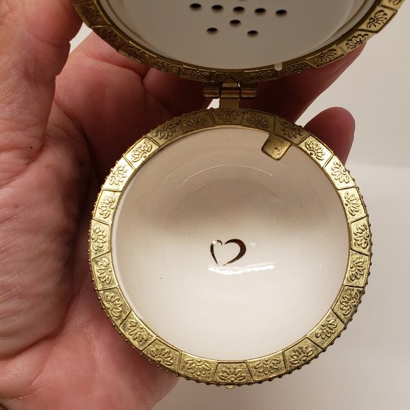 Valerie Parr Hill Mr. Christmas PURPLE Musical Egg Trinket Box Ornament Sleigh - Picture 7 of 12